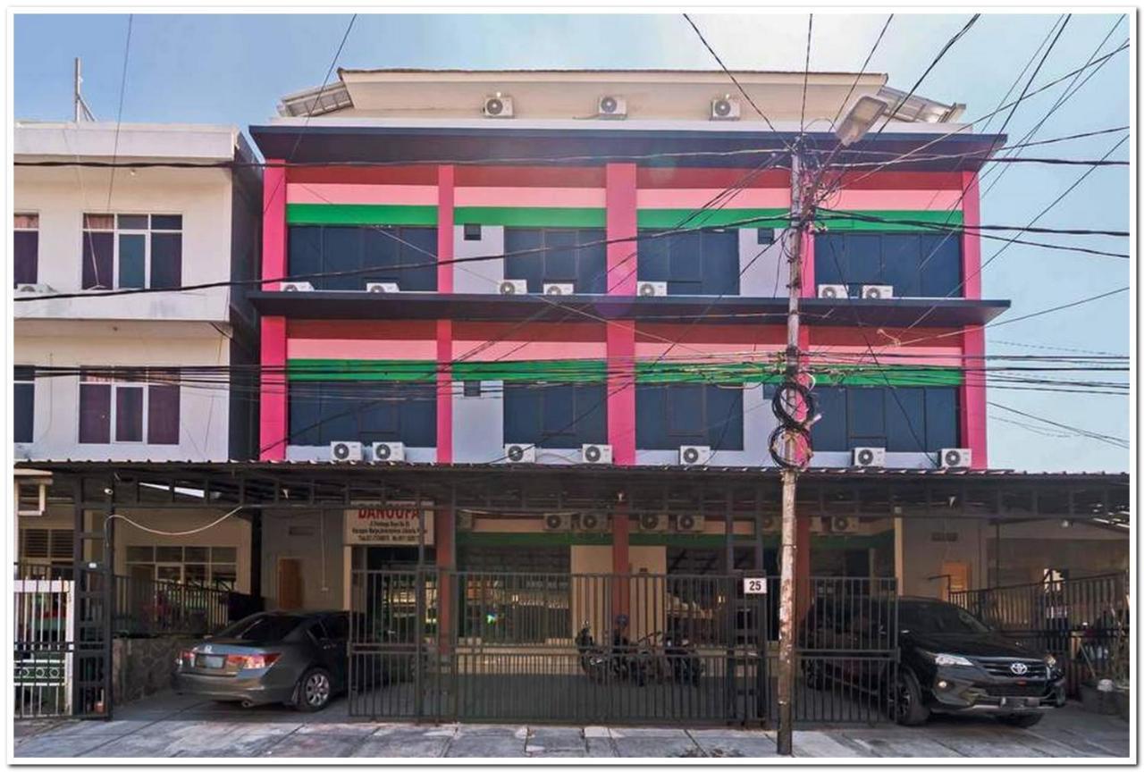 Reddoorz Near Jiexpo Kemayoran 2 جاكرتا المظهر الخارجي الصورة