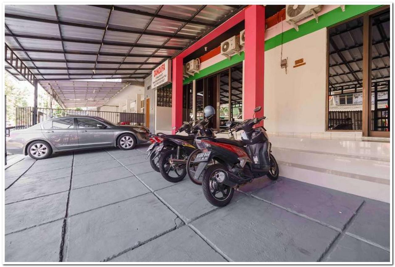 Reddoorz Near Jiexpo Kemayoran 2 جاكرتا المظهر الخارجي الصورة