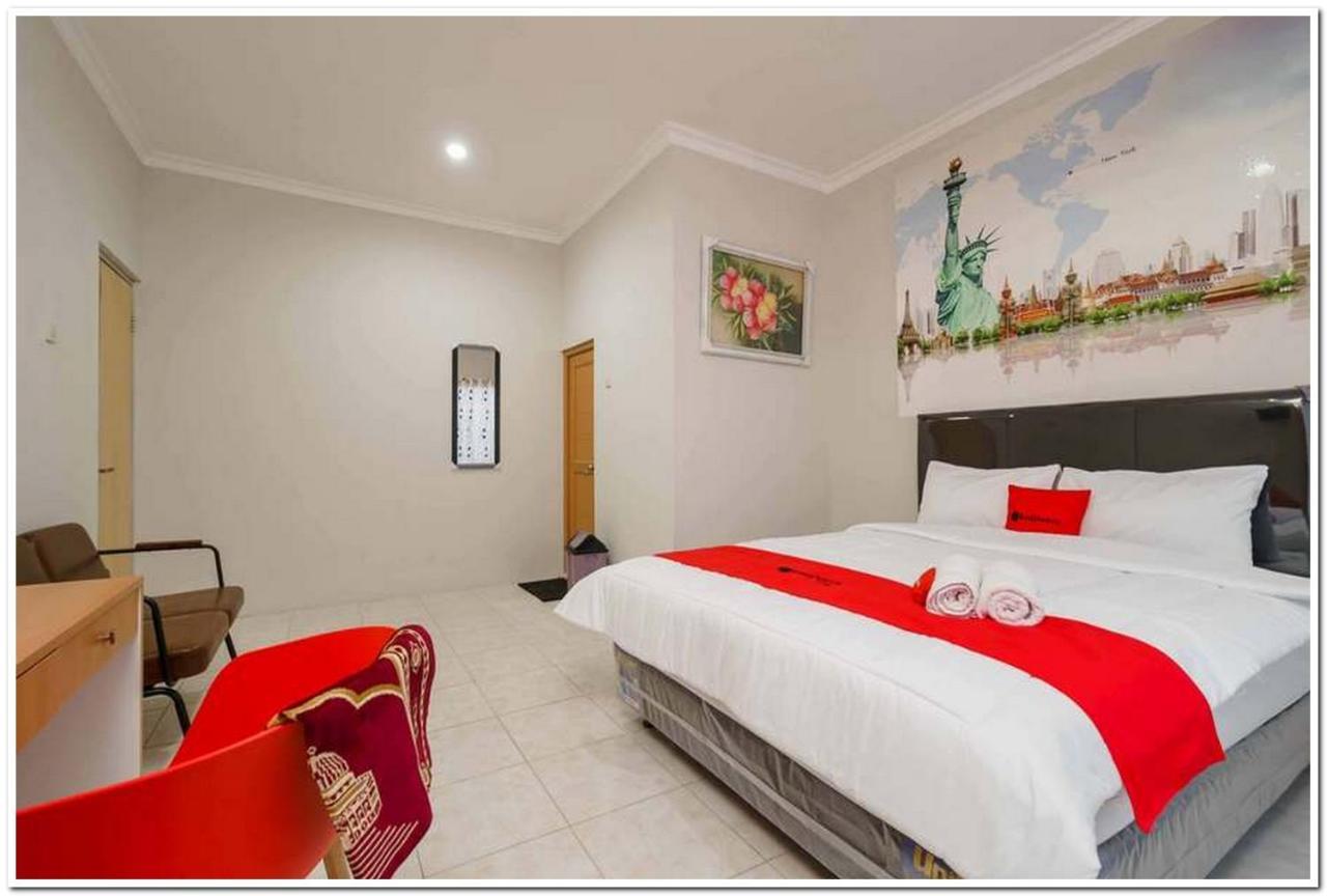 Reddoorz Near Jiexpo Kemayoran 2 جاكرتا المظهر الخارجي الصورة